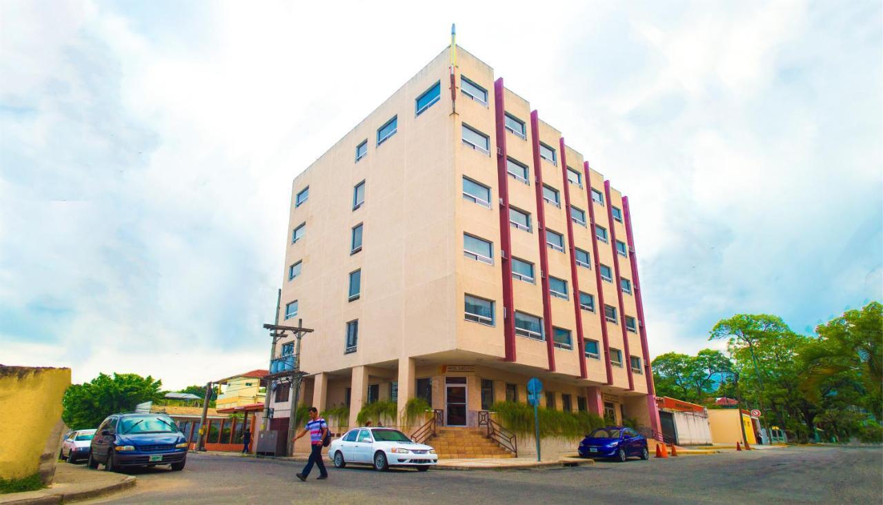 Hotel Ejecutivo 산페드로술라 외부 사진